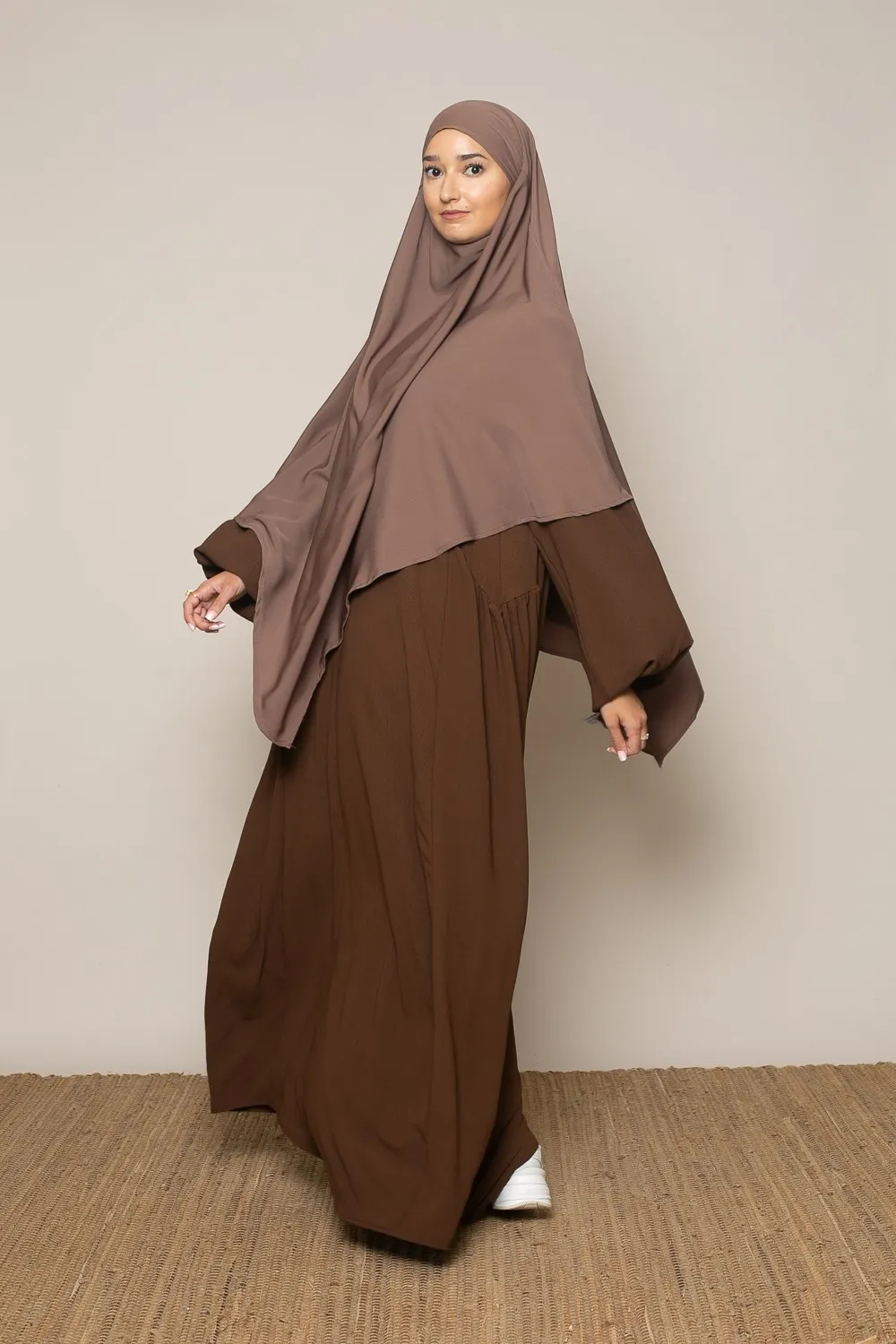 Abaya suelta manga abullonada jazz choco