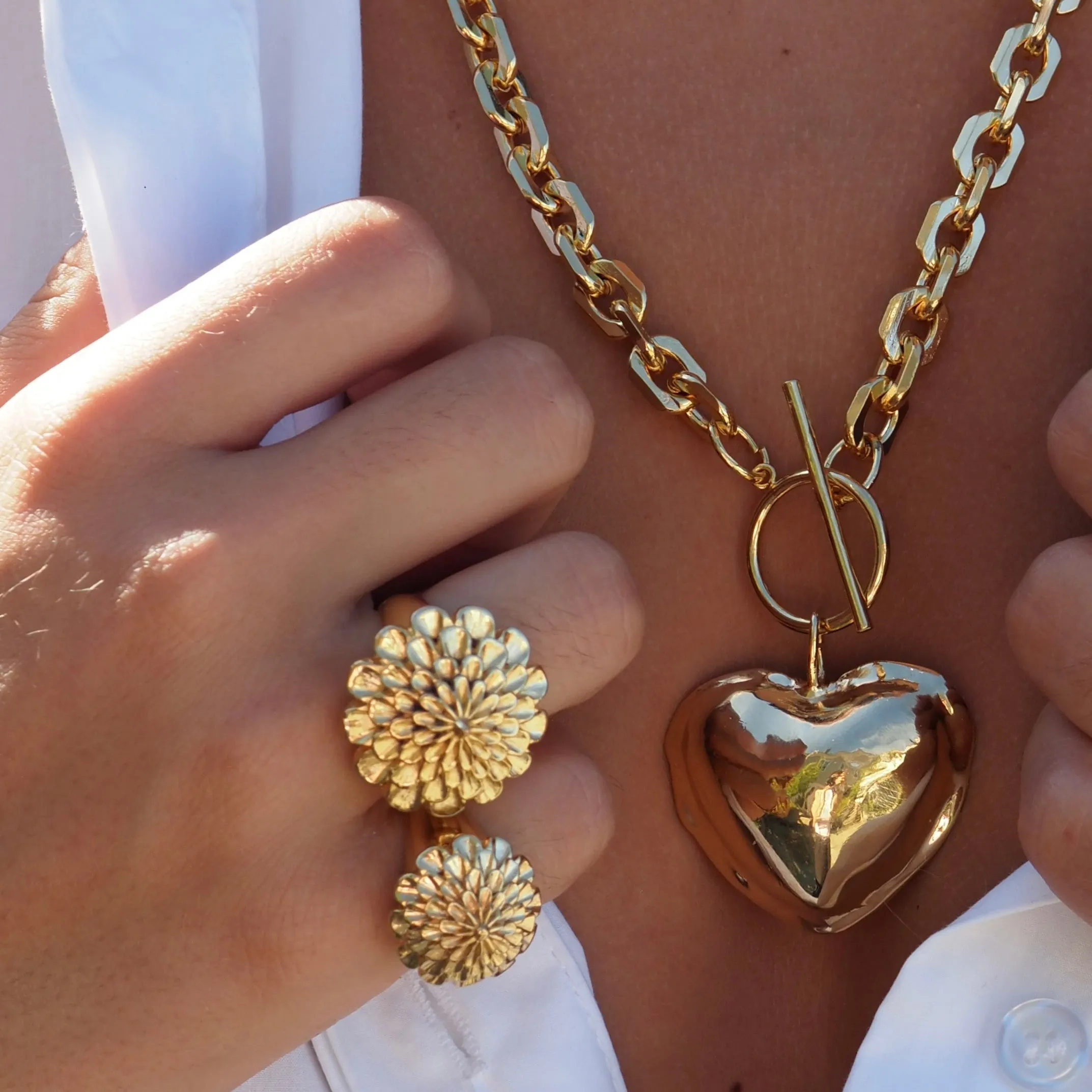 ALEXANDRA STATEMENT HEART NECKLACE