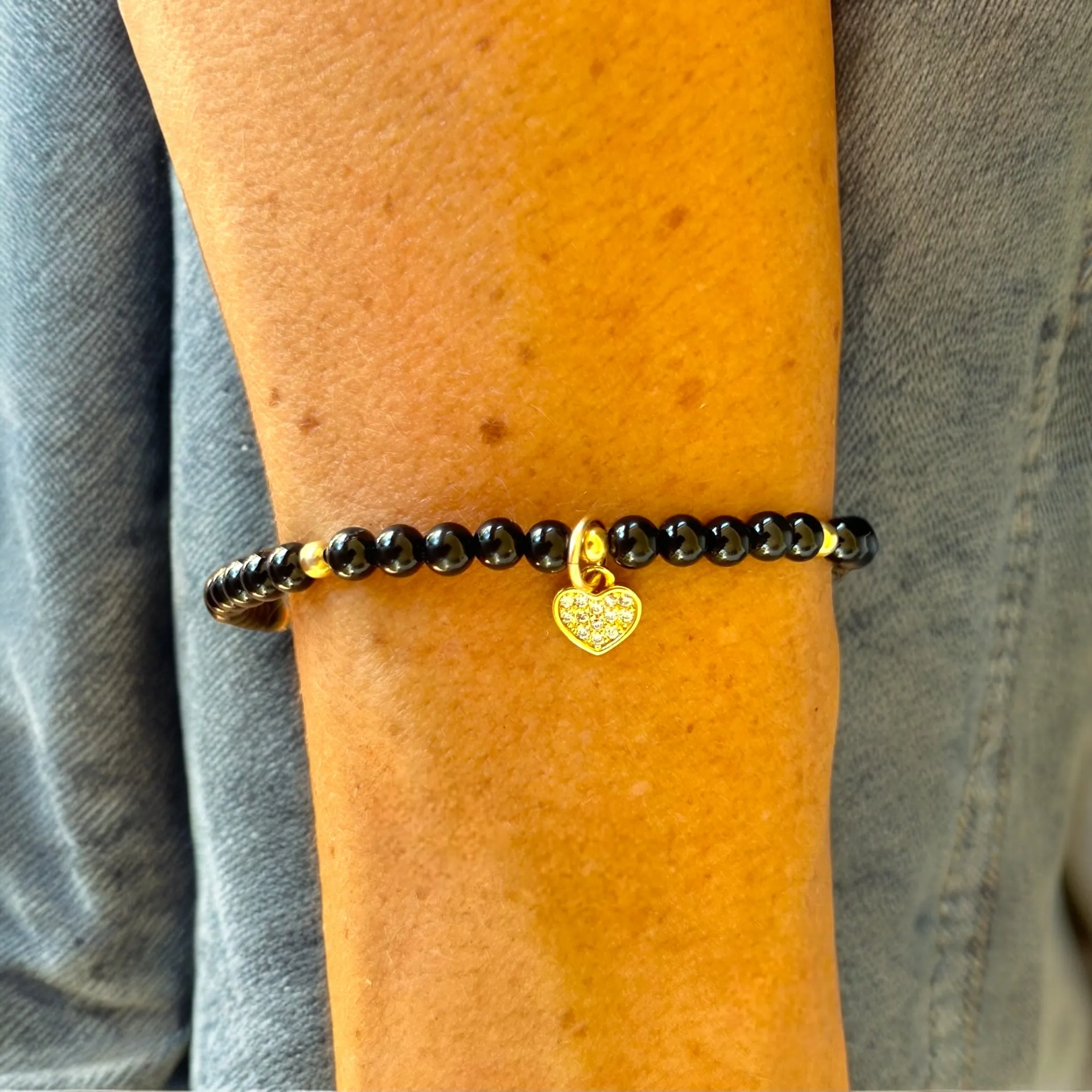 Dainty Heart 4mm Onyx Polished Stone Bracelet