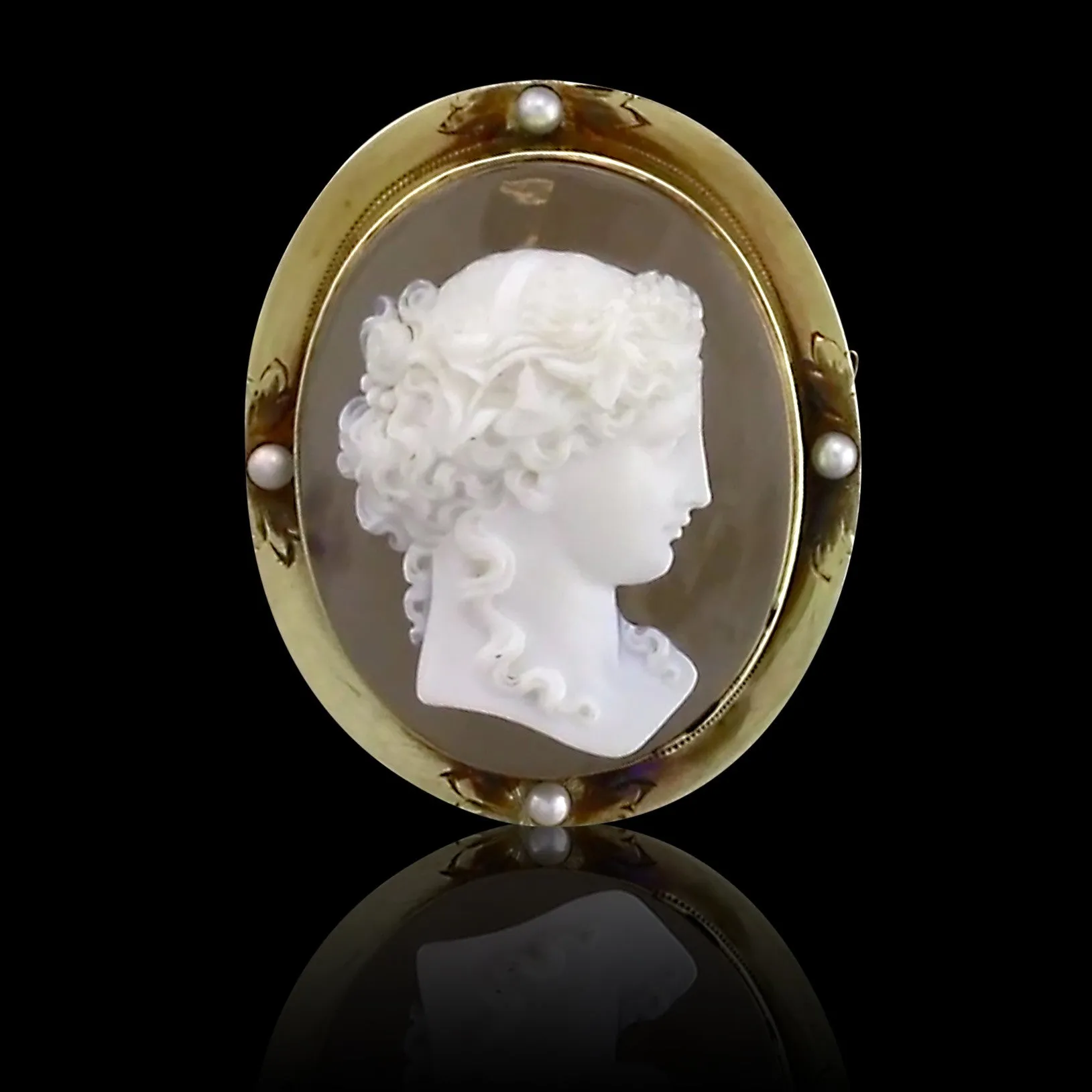 Estate Hardstone Cameo, Pearl and Yellow Gold Brooch