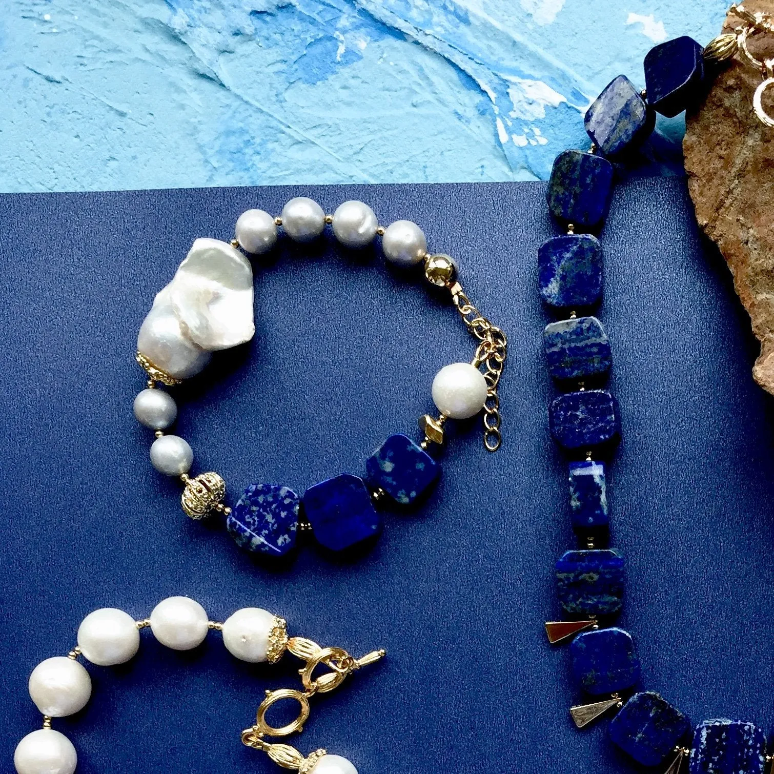 Freshwater Pearls With Square Lapis Bracelet MB043