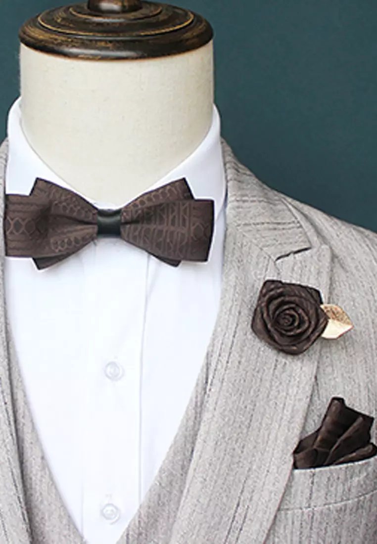 Kings Collection Brown Bow Tie with Buttonhole and Brooch (UPKCBT2004)