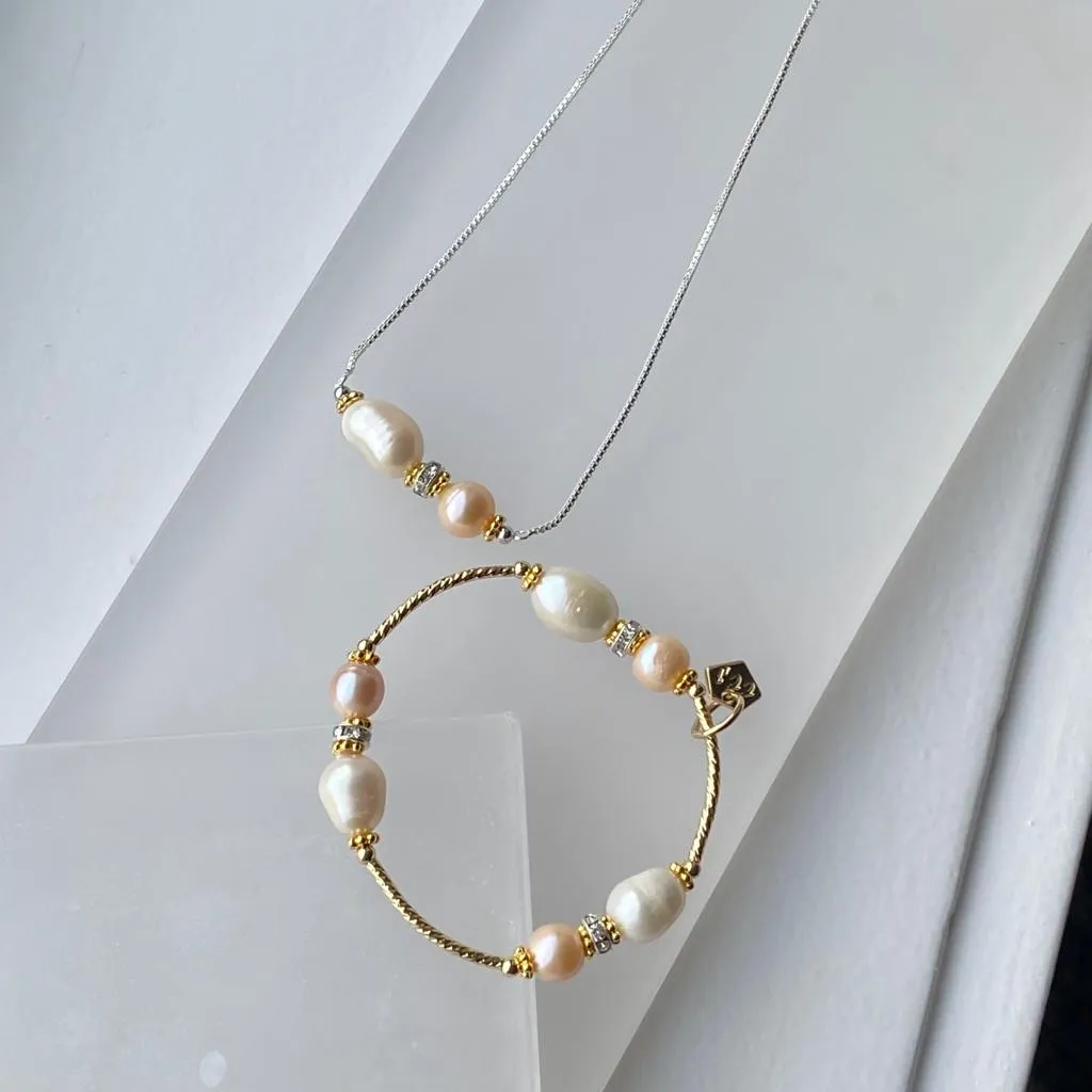 Peach White Pearls La Grace Bracelet