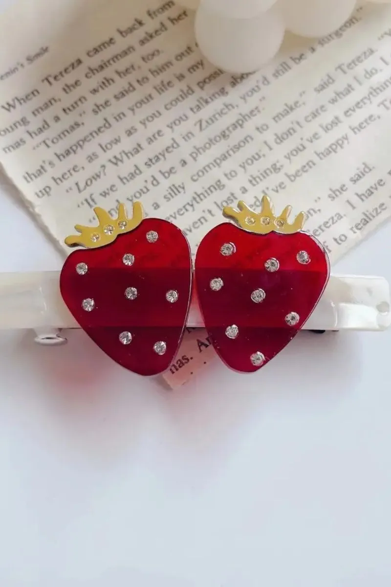 Red Strawberrie Hair Clip | Red | Hrspnde fra By Timm