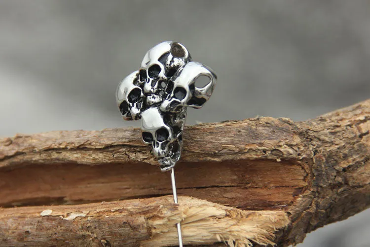 The Charm Skull Brooch