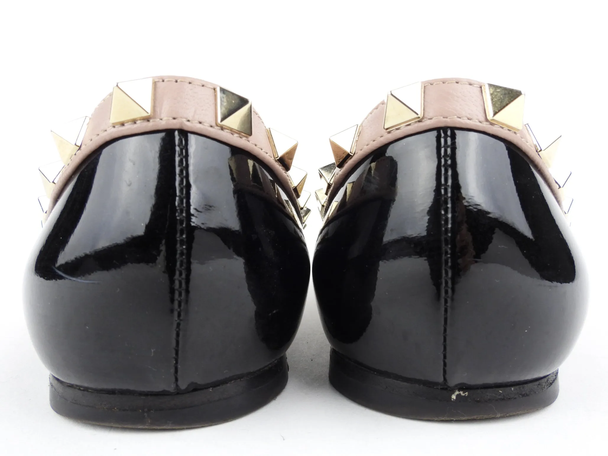 Valentino Garavani Black Patent and Blush Leather Rockstud Pointed Ballerina Flats - 36 EU